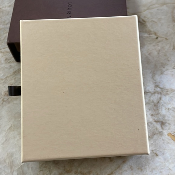 Louis Vuitton wallet size box- BOX only - Picture 7 of 10